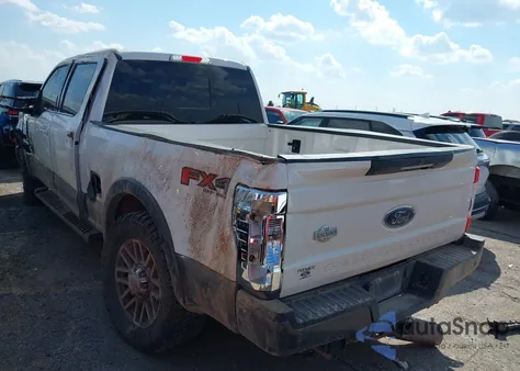 2017 Ford F-250 King Ranch z USA, uszkodzony, nr VIN 1FT7W2BT7HEC77016